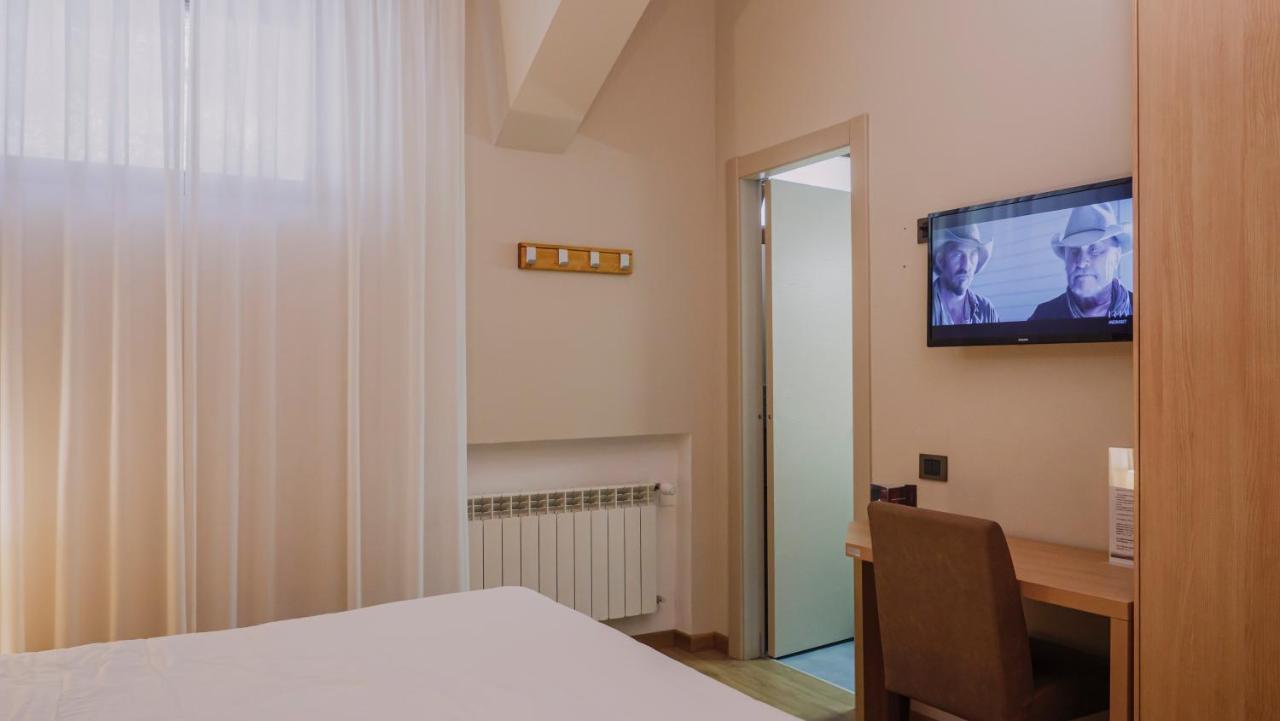 Hotel Nido Dell'Aquila Assergi Ngoại thất bức ảnh
